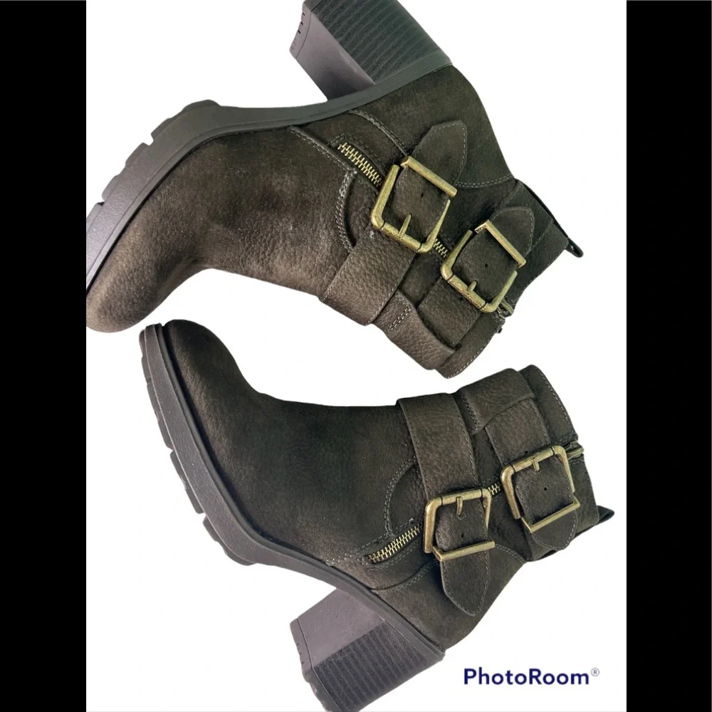 Women's WHITE MOUNTAIN Gilmour Double Buckled Army-Green Ankle Boots Lug Sole 9M - Picture 4 of 9